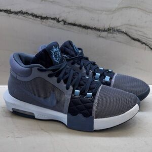Nike Men's Low-Top Basketball Sneakers in Grey and Navy Blue